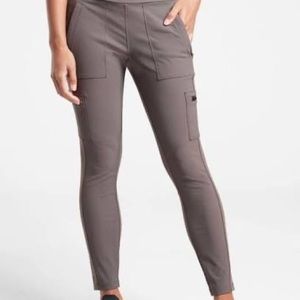 Athleta - Headlands Hybrid Cargo Tight - sz 6 - NWT